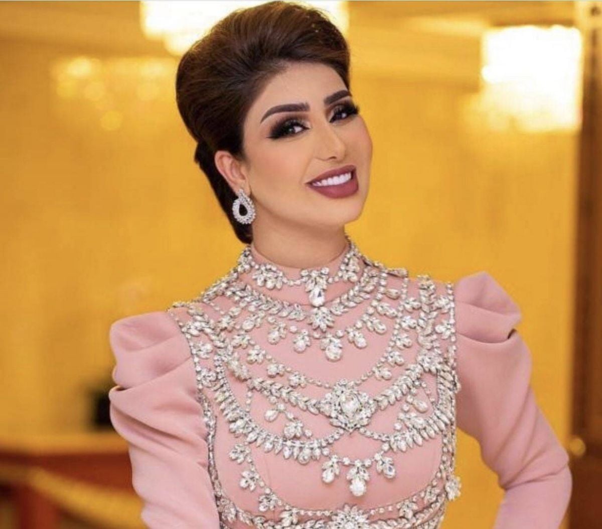 بالصور – تعرفوا للمرة الأولى الى توأم هنادي الكندري