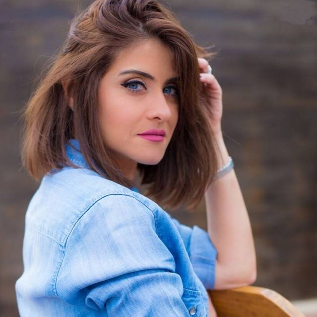 بالفيديو - هيدي كرم تروي معاناتها مع شكلها الجميل