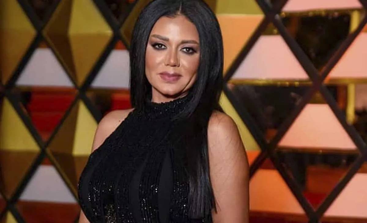 بعد تصريحها الجريء.. رانيا يوسف توضح خبر هروبها من منزلها