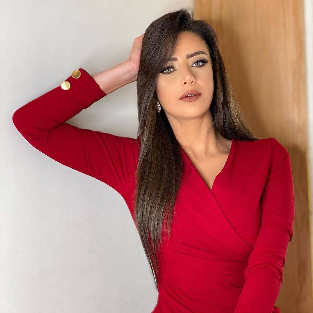 بالفيديو - رضوى الشربيني تكشف سبب توقف برنامجها