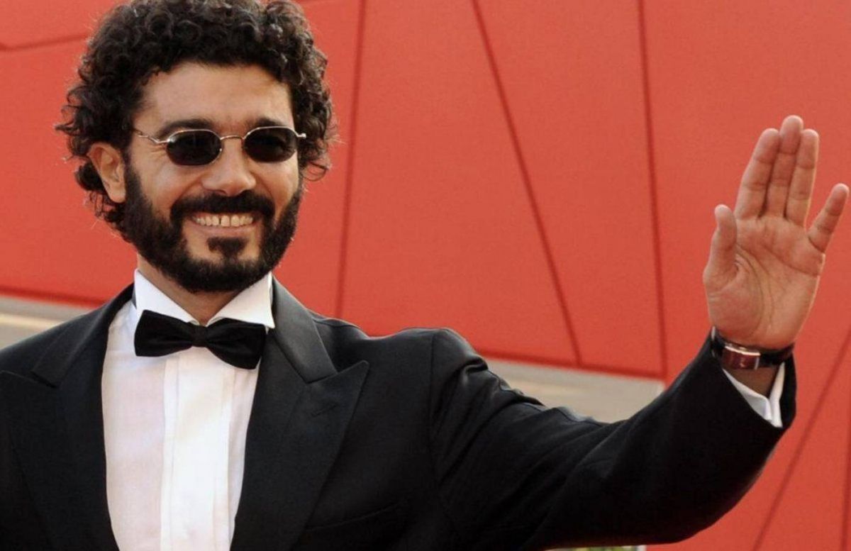 خالد النبوي يهدي جائزة أفضل ممثل لروح محمود ياسين