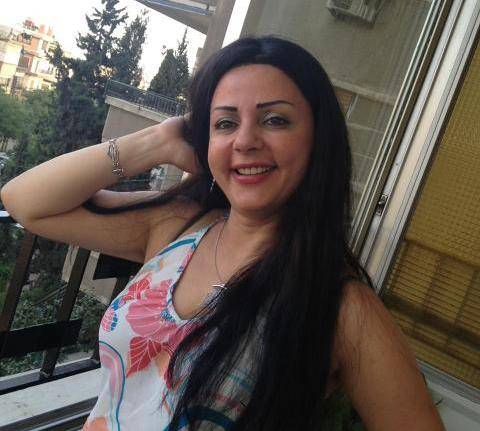 رنا جمول تنتقد خضوع بعض الفنانات للتجميل لهذا السبب