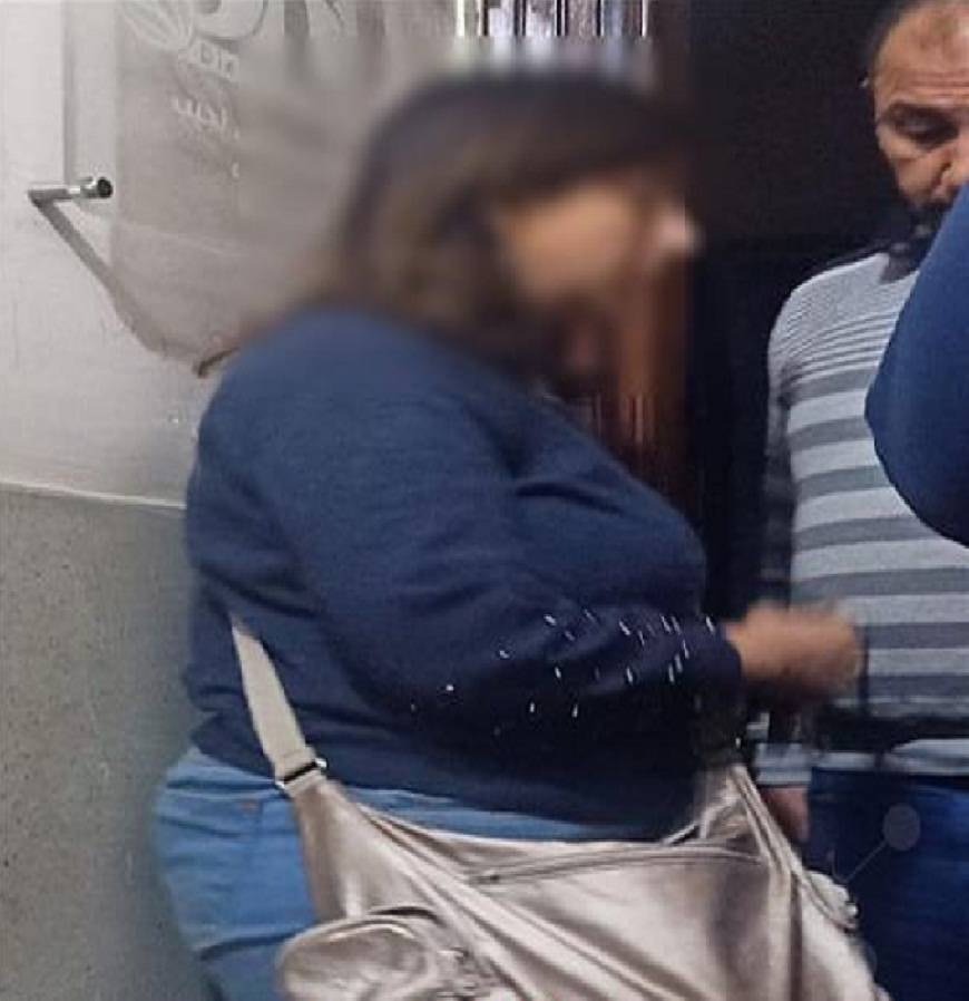 إلقاء القبض على مذيعة شهيرة تتاجر في الأدوية والمكملات الغذائية