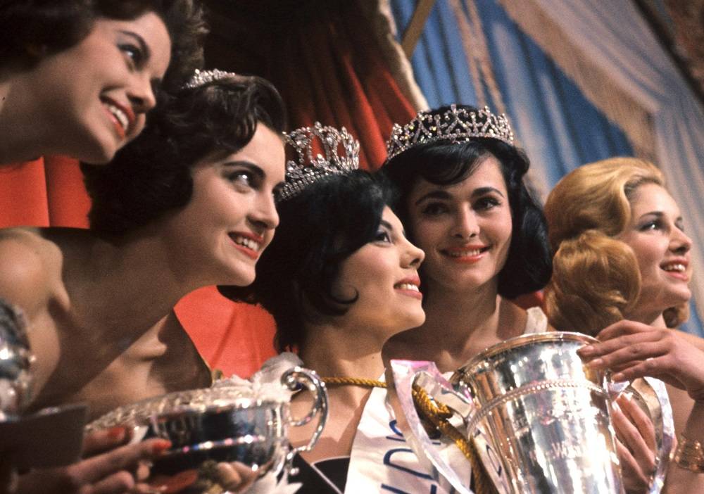 نهاية ملكة جمال عالم سابقة دهساً في الشارع