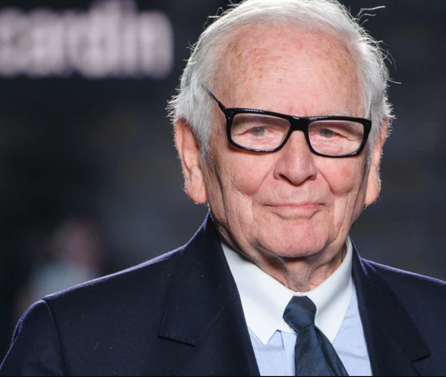 بيار كاردان... نهاية العرض