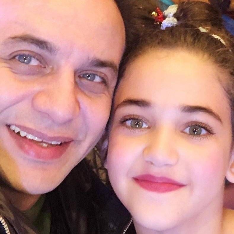 بالصور - إبنة مصطفى قمر تفوز ببطولة الجمباز وتخطف الأنظار بجمالها