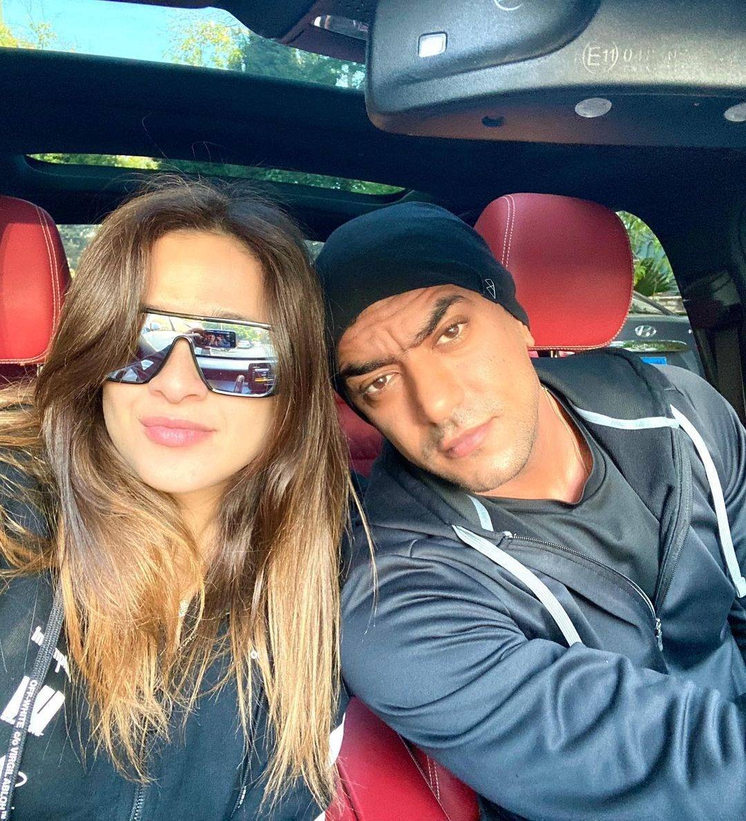 بالصور - مفاجأة مميّزة من ياسمين للإحتفال بميلاد أحمد العوضي