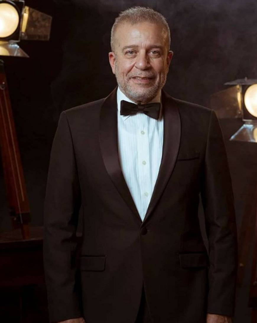 شريف منير يمازح زوج ابنته: 