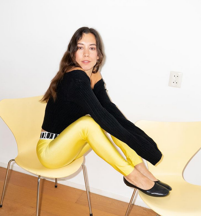 اللاغينغ الملون... صيحة الثمانينات تعود في 2021