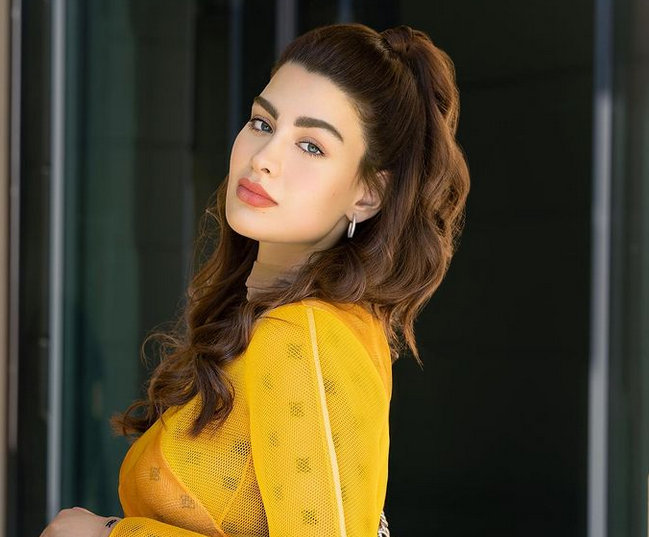 بالصور – إليك سعر فستان روان بن حسين الشتوي من Fendi