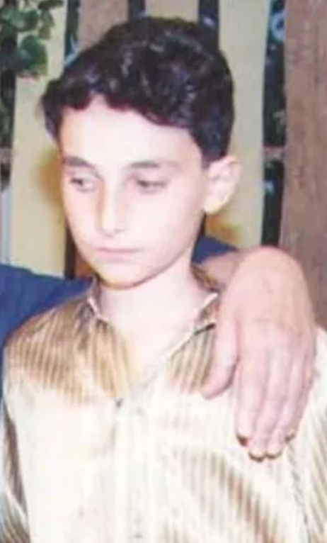 بالصور - هل تتذكرون الطفل عبد الوهاب في 