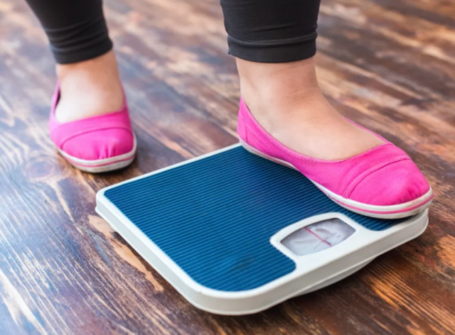 خسارة الوزن بعد الأربعين تصبح صعبة وإليكم الحل