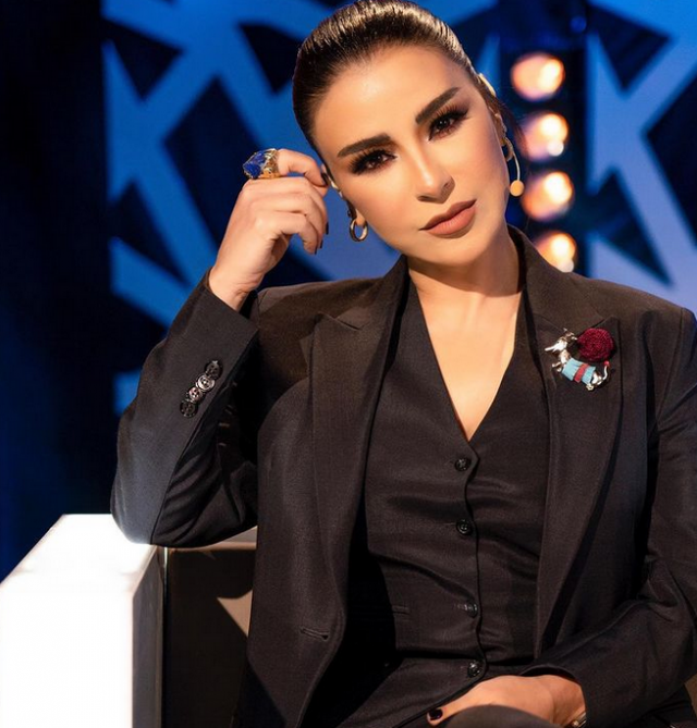 بالفيديو -  ماغي بو غصن تبكي بحرقة على الهواء بسبب هجرة الأحبّاء