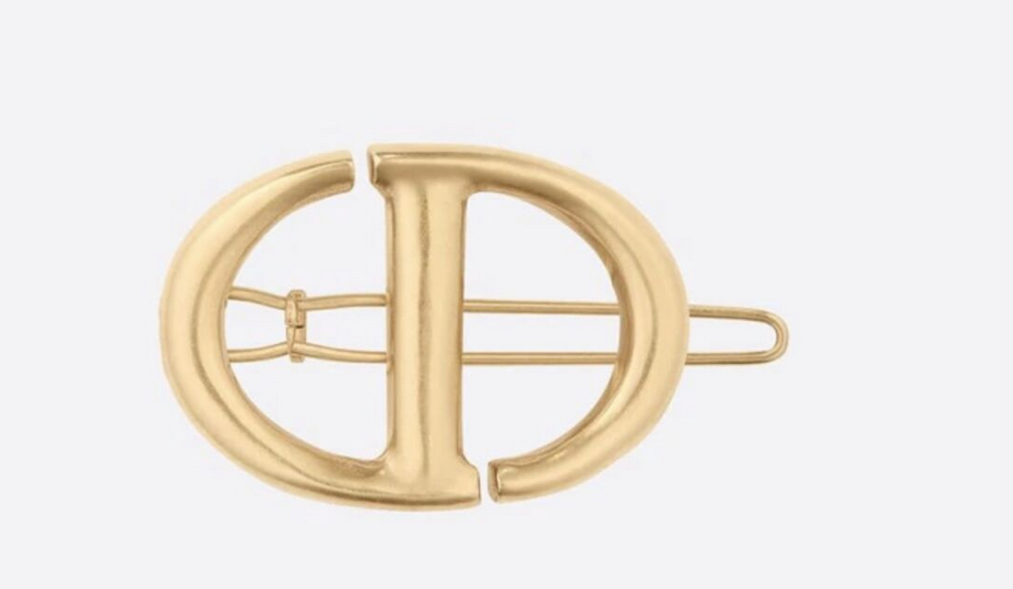 اخترنا لك أجمل 3 أكسسوارات للشعر لأعياد نهاية العام