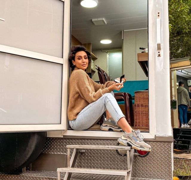 بالفيديو - جيسي عبدو توجه رسالة مؤثرة لوالدها الراحل