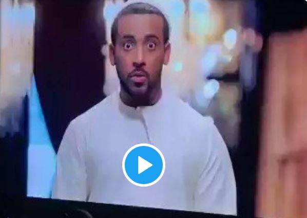 بالفيديو - تعليقات ساخرة على مشهد قُبلة غريب في فيلم عربي