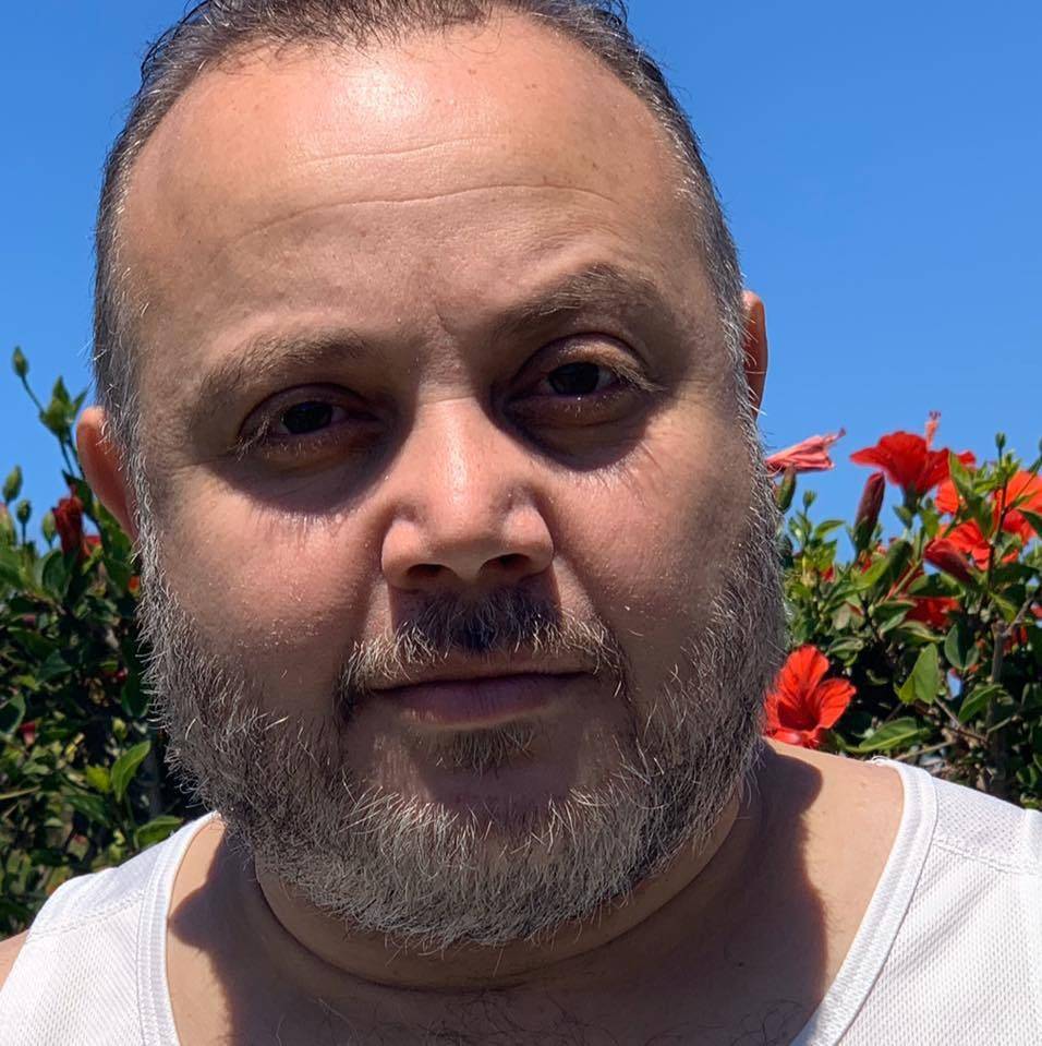 بالفيديو - بعد الظهور المفاجئ... مؤمن حسن: 