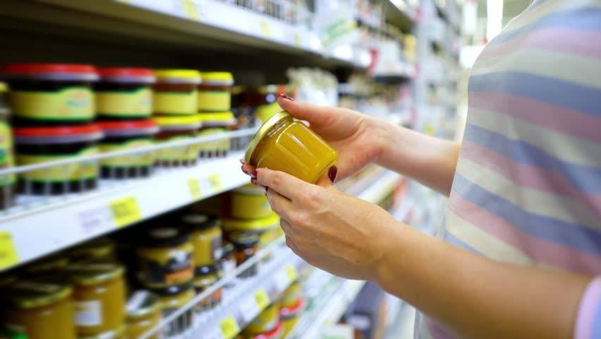 طريقتان سريعتان لتعرفي إذا كان العسل طبيعياً أو مغشوشاً