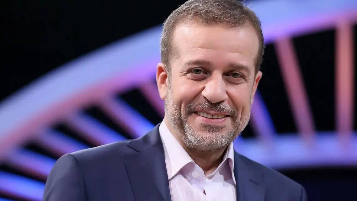 شريف منير ينشر للمرة الأولى صورة إبنه الأكبر.. تعرفوا إليه