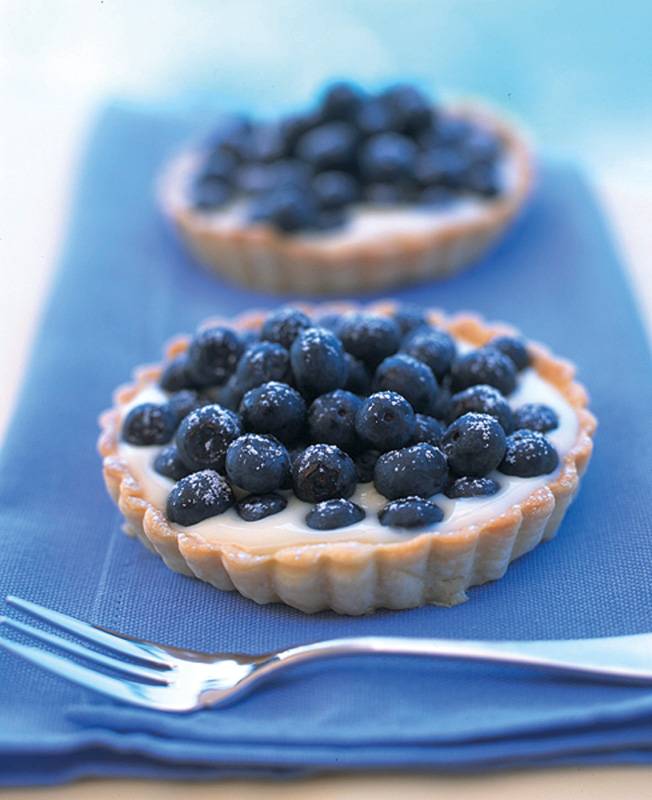 تارت الليمون مع التوت الأزرق