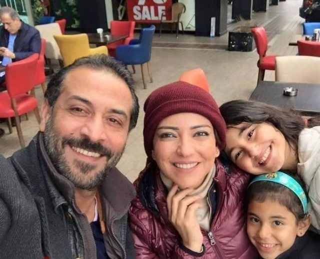 بالصورة – تغيير في شكل ابنتَي عبد المنعم عمايري وأمل عرفة يثير الإعجاب...  شاهدوا كم كبُرتا