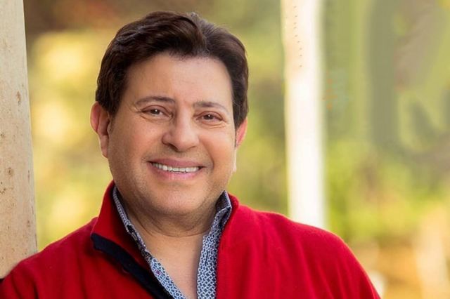 بالفيديو - هكذا علّق هاني شاكر على غناء تامر حسني لـ