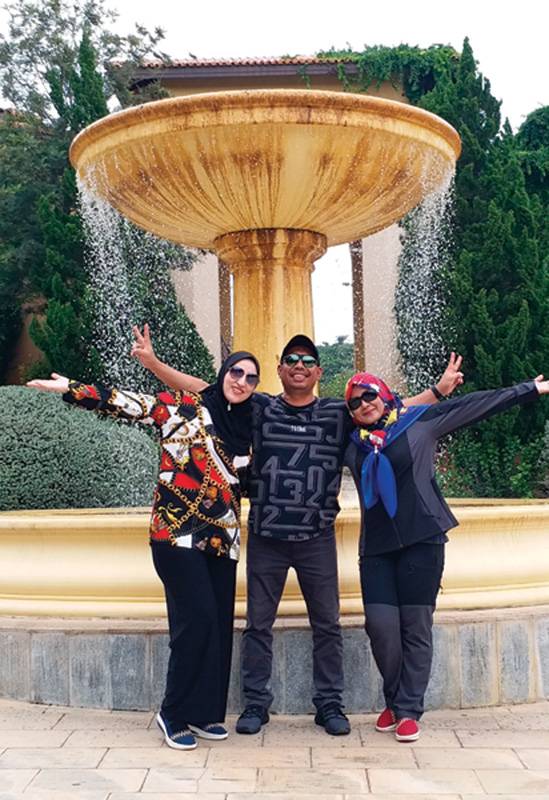 مغربية في ماليزيا... زوجة ثانية تنقل تقاليد وعادات مختلفة عن مجتمعنا العربي