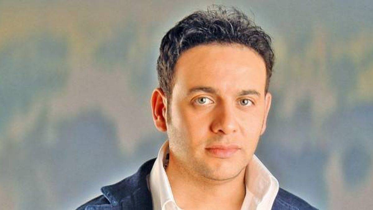 الموت يفجع الفنان مصطفى قمر