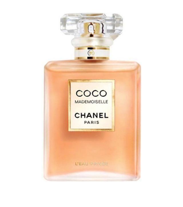 عطور راقية تزيد اطلالتك سحراً وأناقة