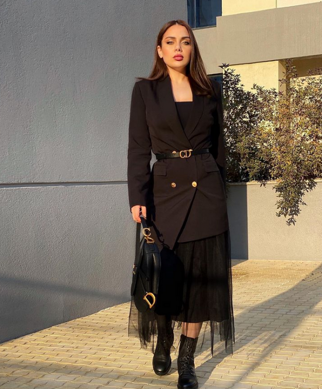 بالصور – نقدّم لك حقيبة ابنة هيفاء وهبي ذات التصميم الفريد من Dior... نسّقيها مع أسلوبك
