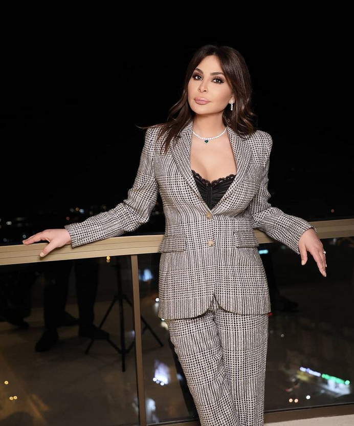 بالصورة – ما رأيكم بإطلالة إليسا بالتايور؟ إليكم سعرها