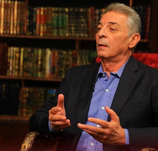 بالصورة – كيف كان محمود حميدة في طفولته؟