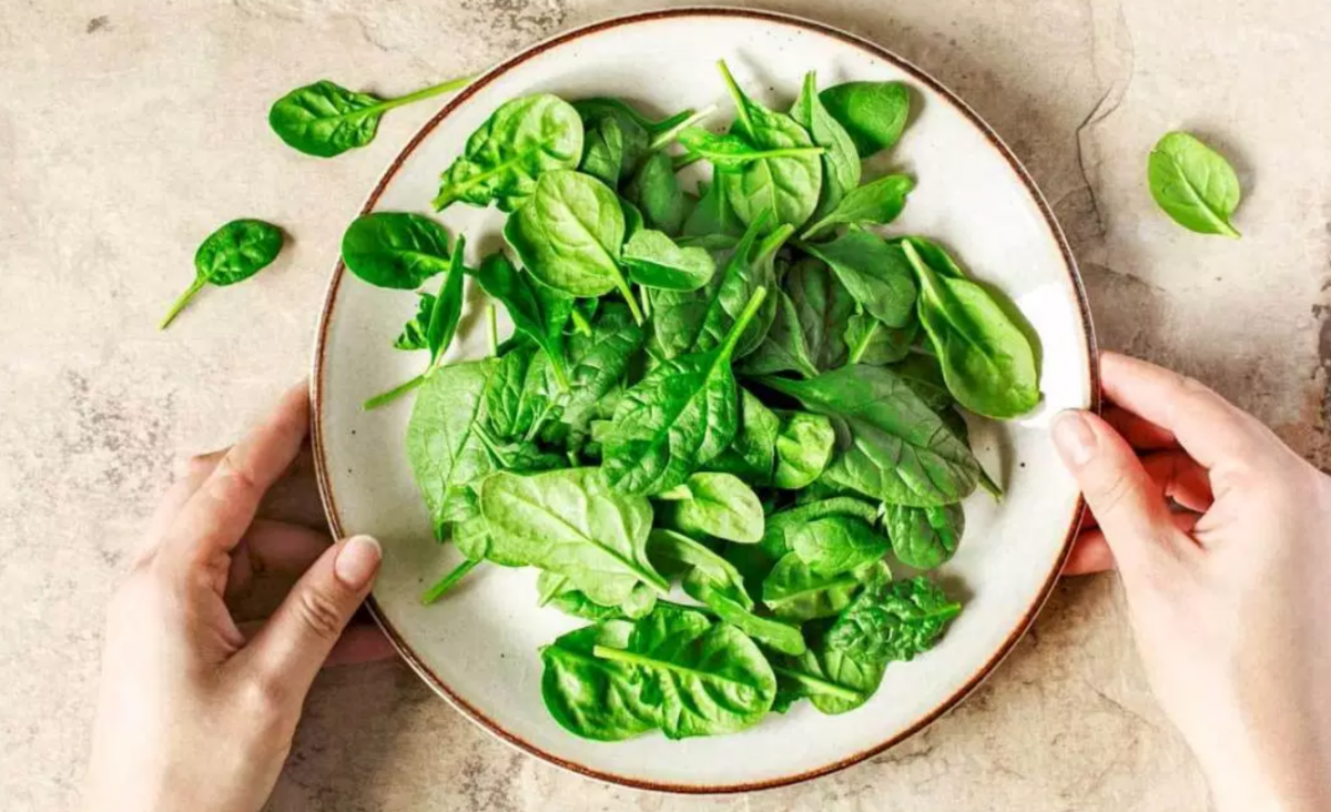 تعلّمي طريقة لم تجرّبيها من قبل لحفظ السبانخ