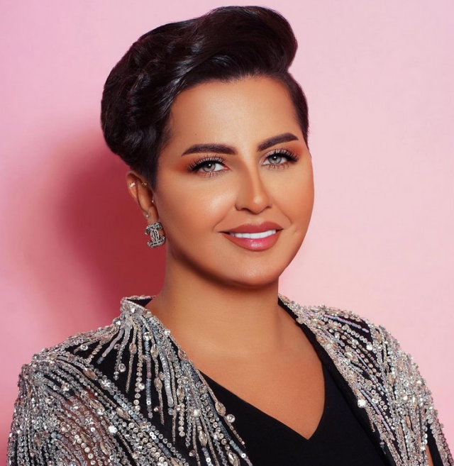 بالفيديو –وسامة والد وشقيق شمة حمدان تسرق الأضواء من التنمر عليها