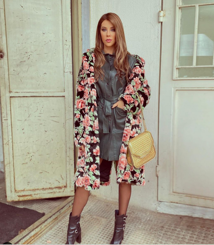 فستان الجلد – أي أسلوب تختارين: كارلا حداد أم رؤى الصبان؟