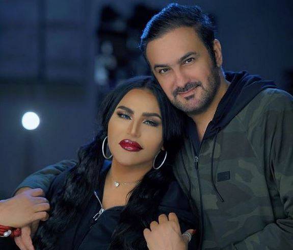 صورة قديمة لأحلام وزوجها تُحدث ضجة... تغيير كبير في شكليهما