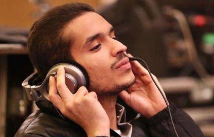الأمير الشاب الذي تخفّى بلقب فني يصدم الجميع باسمه الحقيقي
