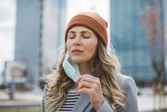 ابدئي السنة الجديدة ببشرة صافية خالية من الشوائب