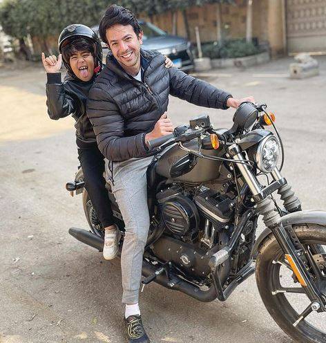 بالفيديو - حفيد كمال الشناوي ينجو من الموت بأعجوبة