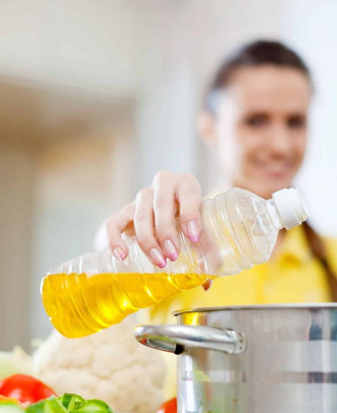 هذه الزيوت بدرجة احتراق عالية هي الأفضل لتستخدميها في مطبخك