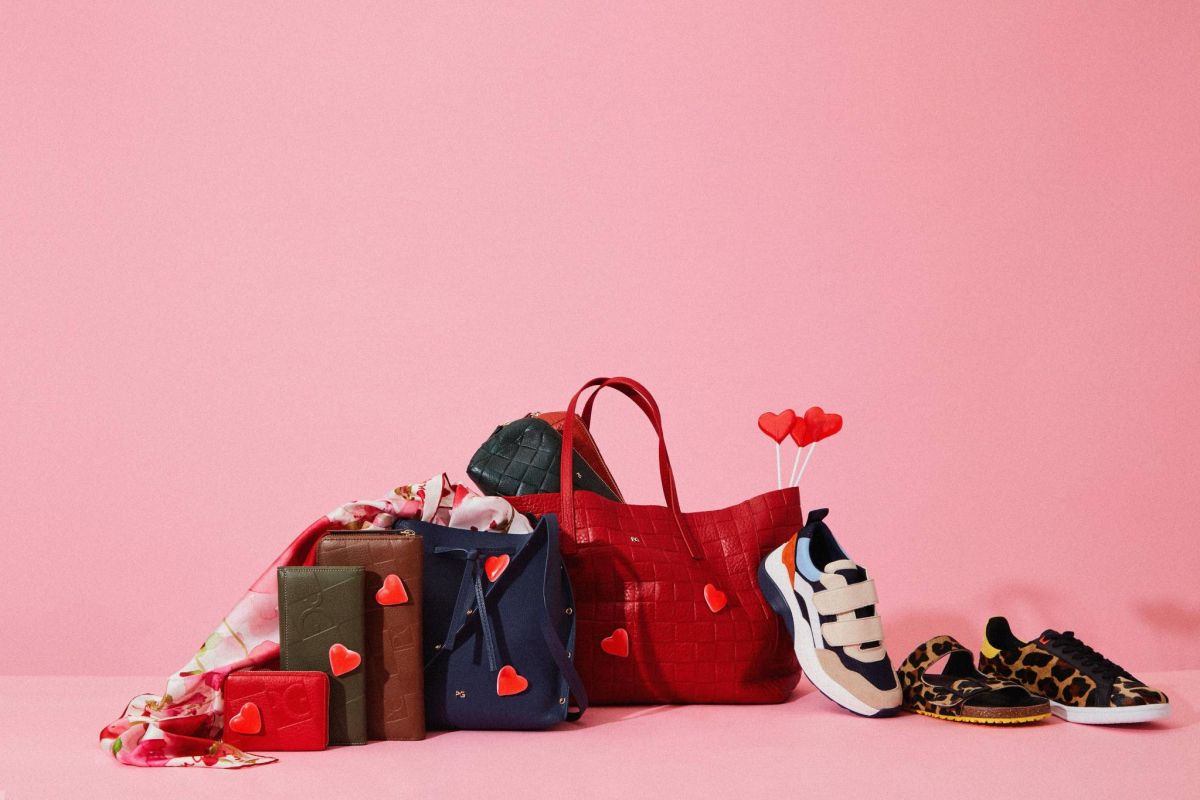 لمسة من الأحمر من PURIFICACION GARCIA