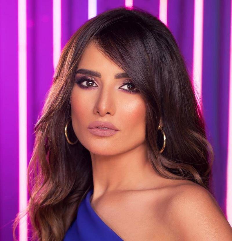 بالفيديو - زينة تكشف عن موهبة جديدة: 