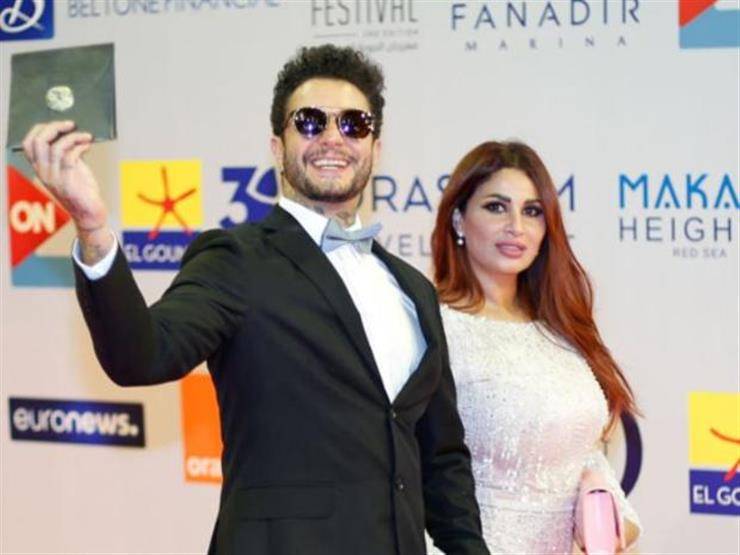 صور رومانسية لأحمد الفيشاوي وزوجته تُحدث ضجة