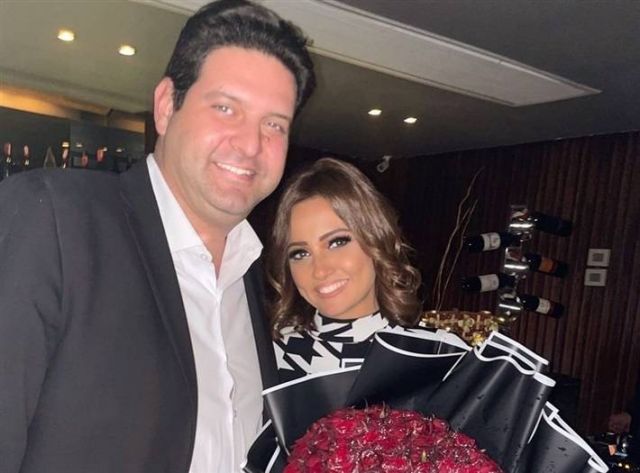 بالفيديو - شاهدوا ماذا فعل زوج بشرى ليعبّر عن حبه الكبير لها