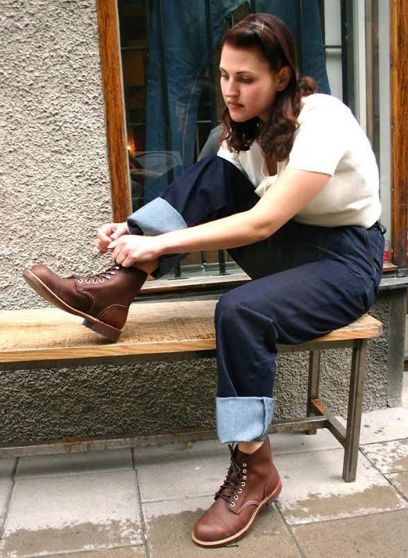 الحذاء بالتصميم العسكري علامة فارقة في أناقتك... هكذا تنسّقينه معها