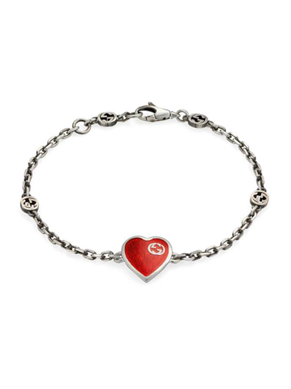 غوتشي تحتفل بعيد الحبّ بنمط جديد على شكل قلب