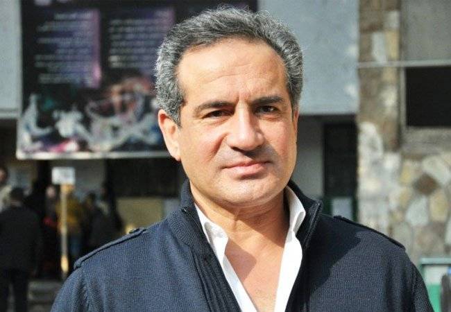 بالفيديو - بعد غياب طويل... محمد ثروت يحافظ على شكلة ويفاجئ الجميع بعودته