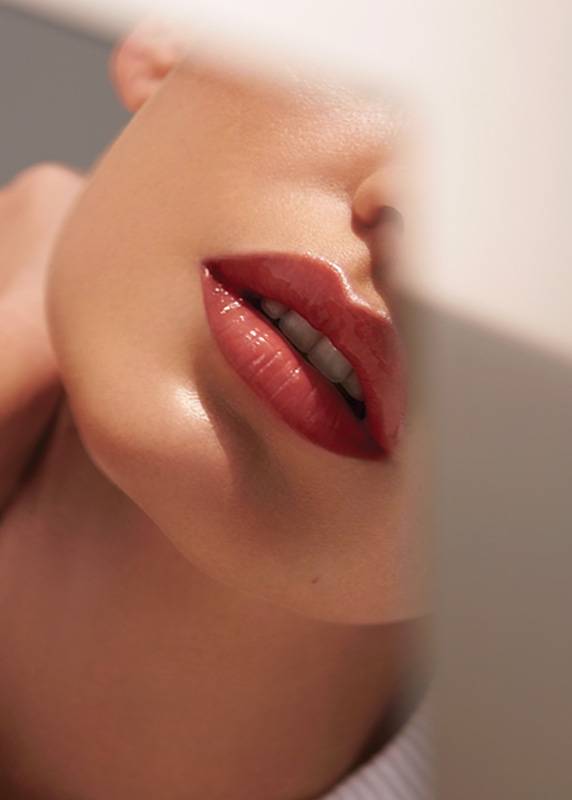 أحمر الشفاه Rouge Allure Laque in Continuous