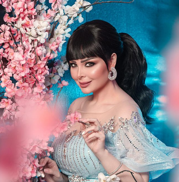 بصورة تنشر للمرة الأولى– رسالة رومانسية من ديانا كرازون لزوجها في ذكرى زواجهما الأولى
