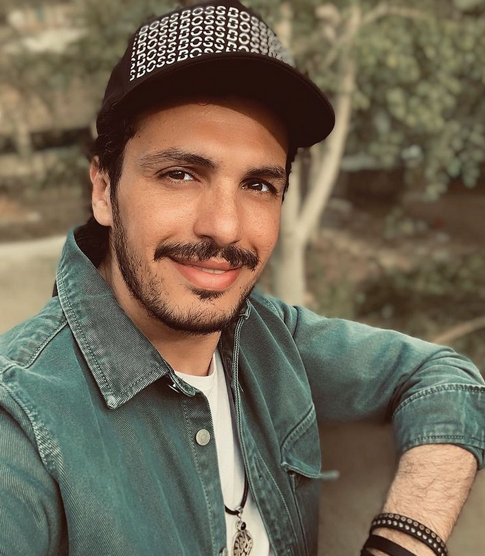 بالفيديو – طليق أنغام يحتفل بيوم ميلاده مع زوجته والجمهور يهاجمه بقسوة